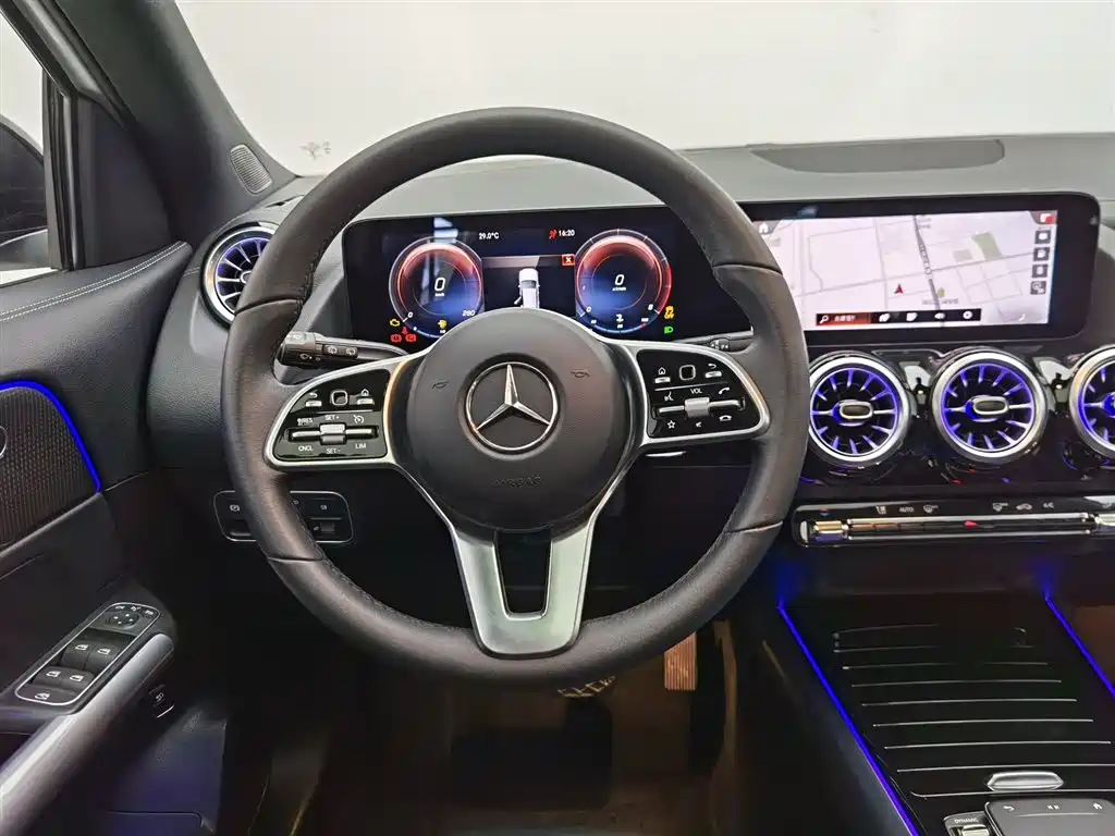 Mercedes-Benz GLA 2022 — фото 11