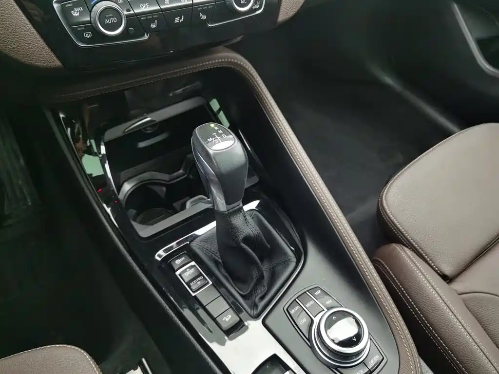 BMW X1 2018 — фото 13