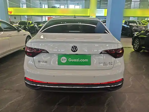 Volkswagen Sagitar 2025