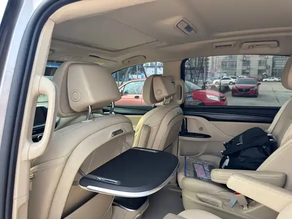Buick GL8 2025