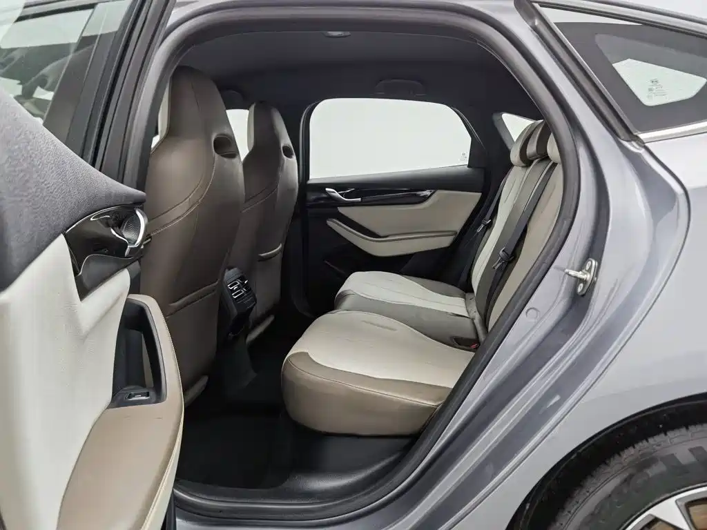 BYD Qin PLUS 2023 — фото 15