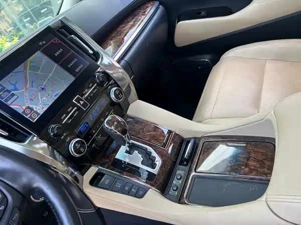 Toyota Alphard 2021