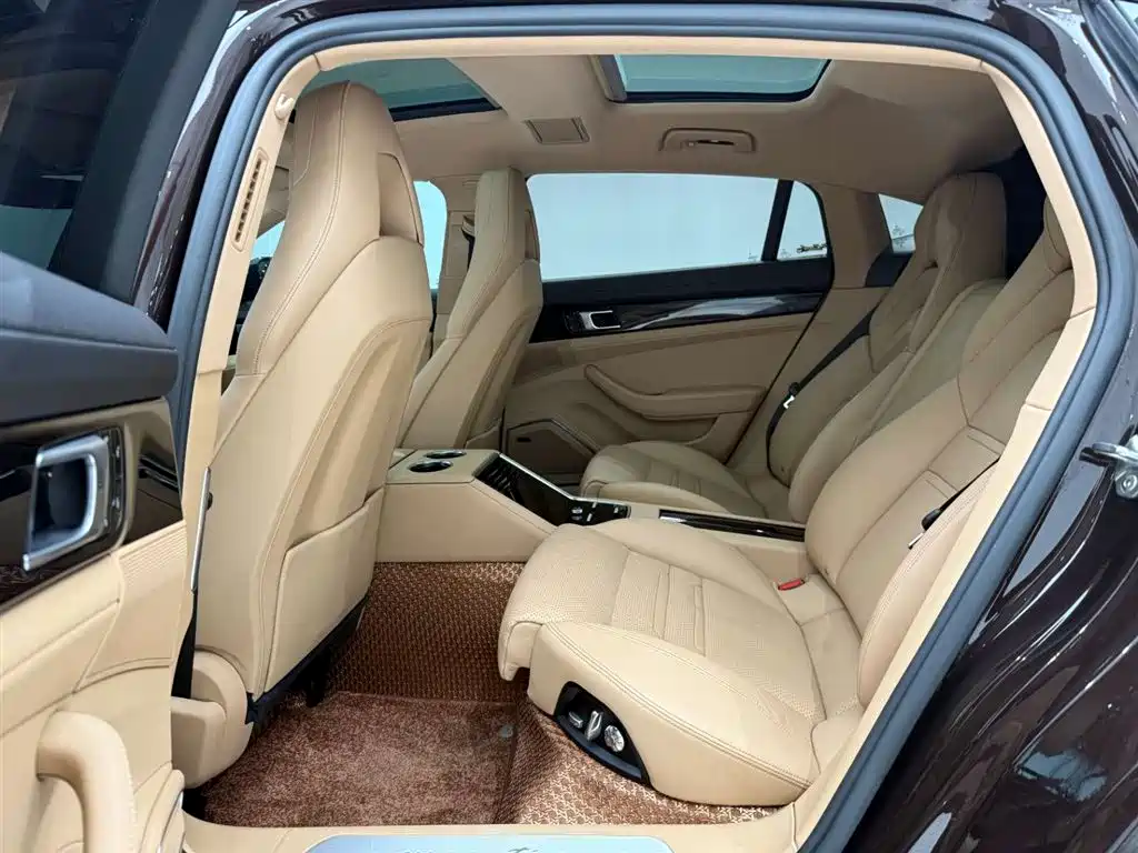Porsche Panamera 2018 — фото 17