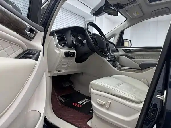 GAC Trumpchi M8 2018