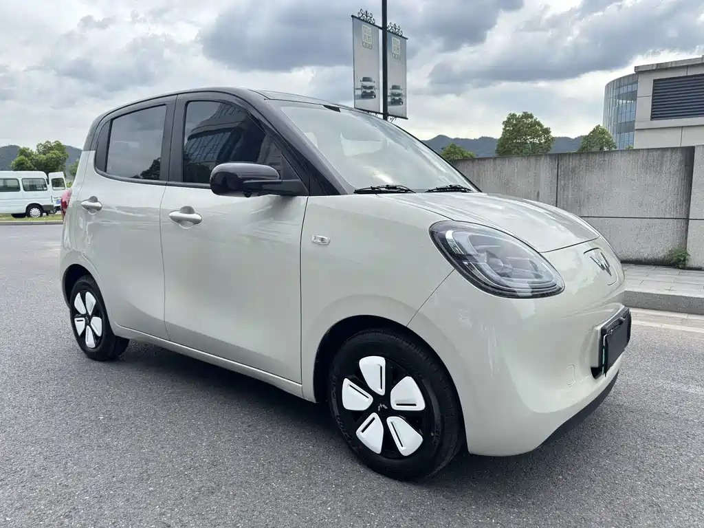 Wuling Hongguang MINIEV 2025