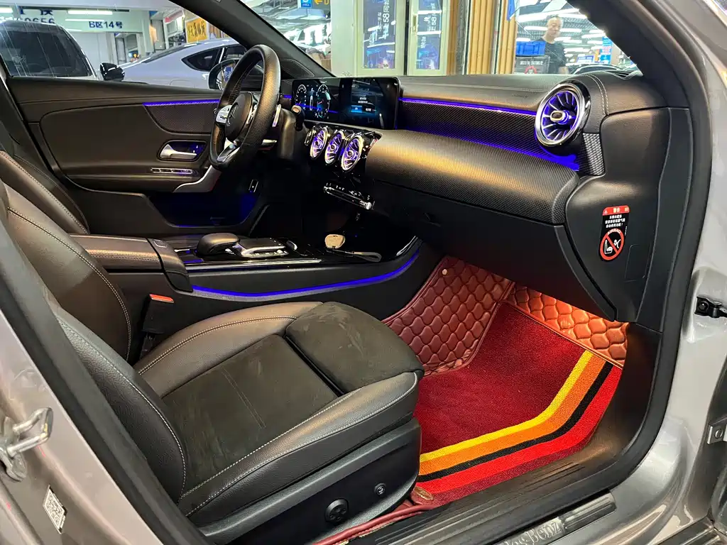 Mercedes-Benz A-Class 2021 — фото 13