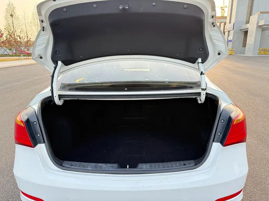Hyundai Mistra 2016 — фото 14