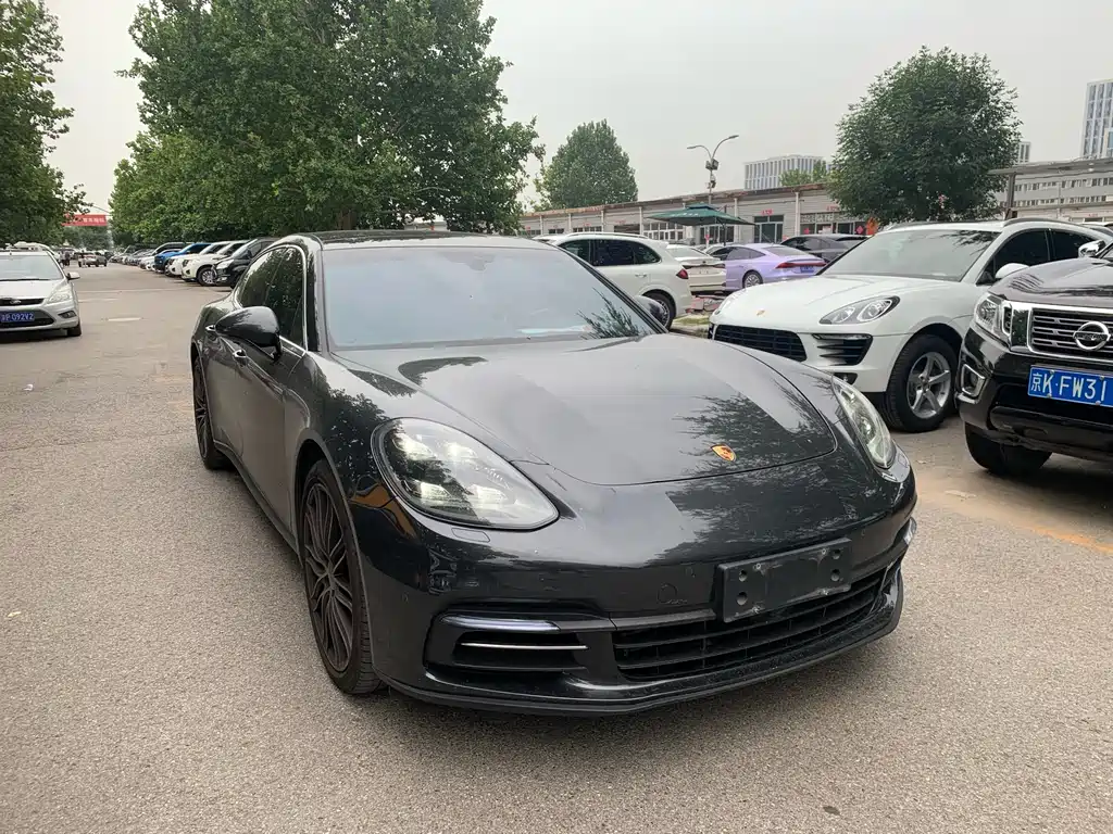 Porsche Panamera 2018 — фото 2