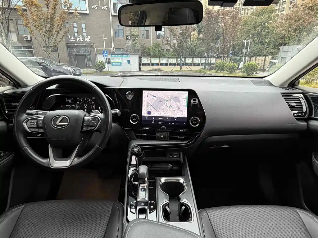 Lexus NX 2022 — фото 18