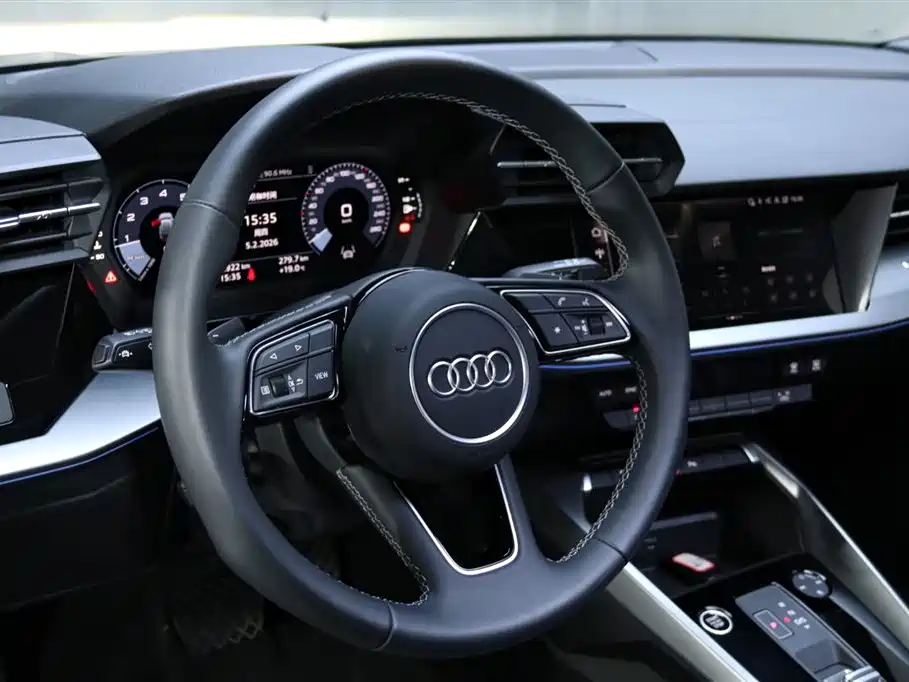 Audi A3 2024 — фото 16