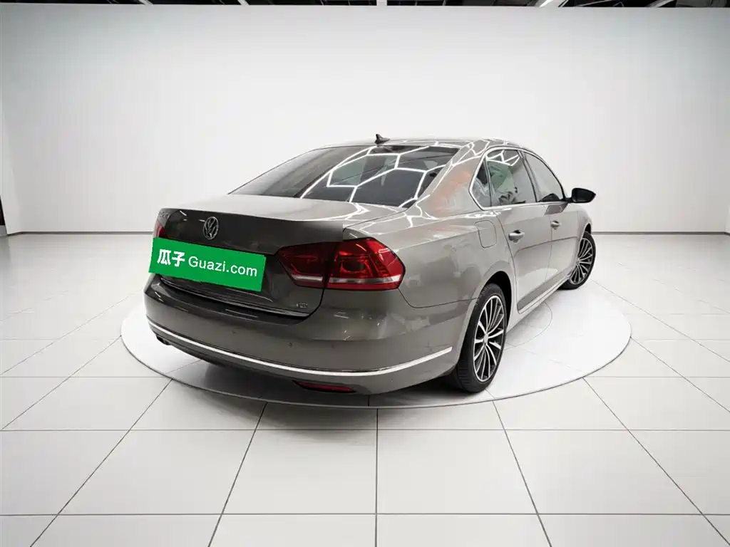 Volkswagen Passat 2015 — фото 4