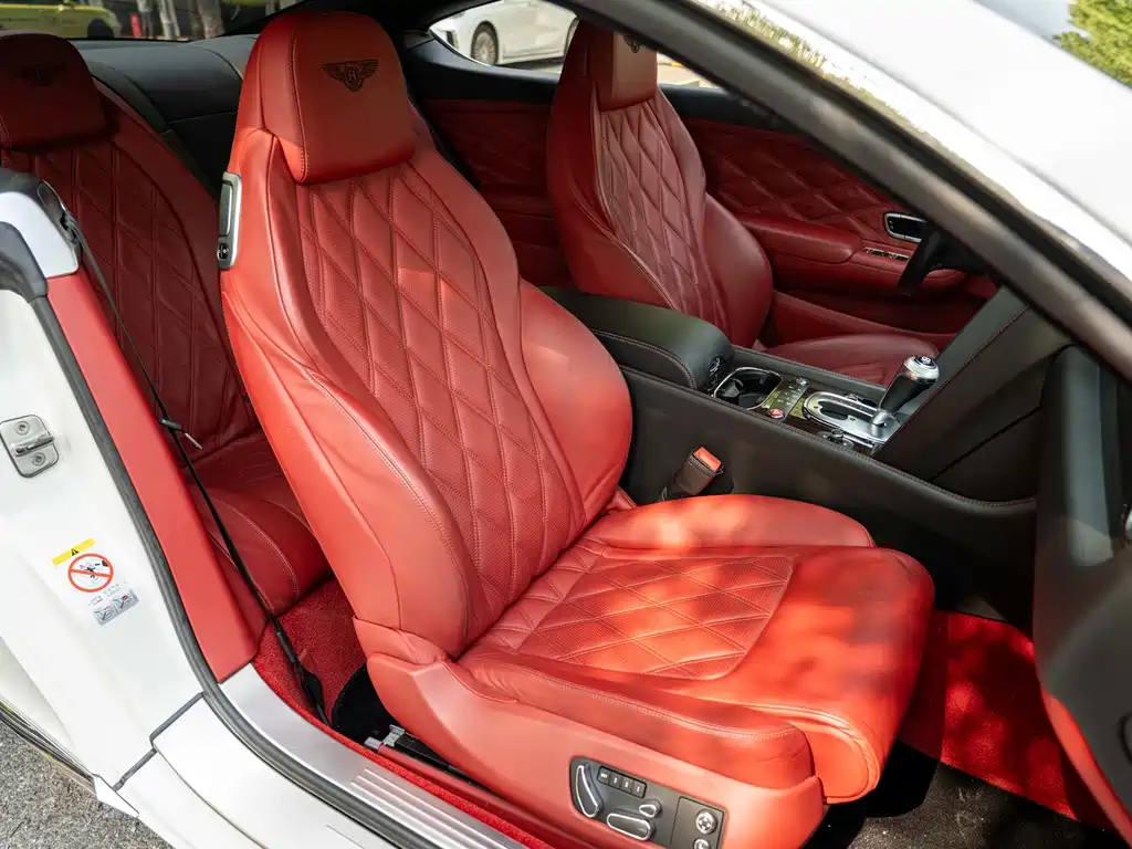 Bentley Continental 2014 — фото 13