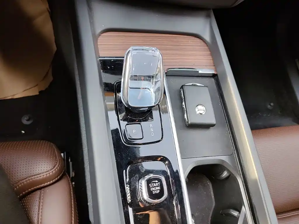 Volvo XC60 Plug-In Hybrid 2024 — фото 21