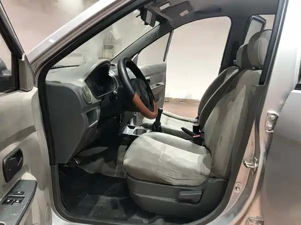 Wuling Hongguang 2014