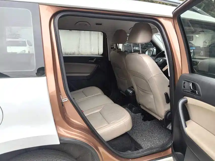 Skoda Yeti 2014 — фото 10