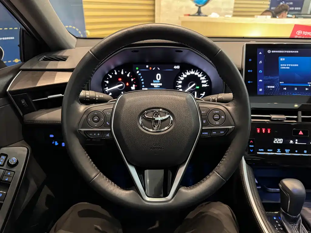 Toyota Avalon 2023 — фото 12