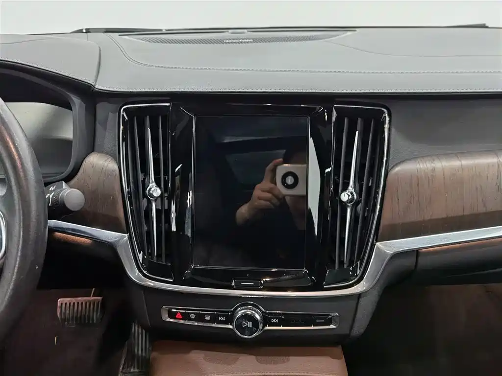 Volvo S90 2021 — фото 12