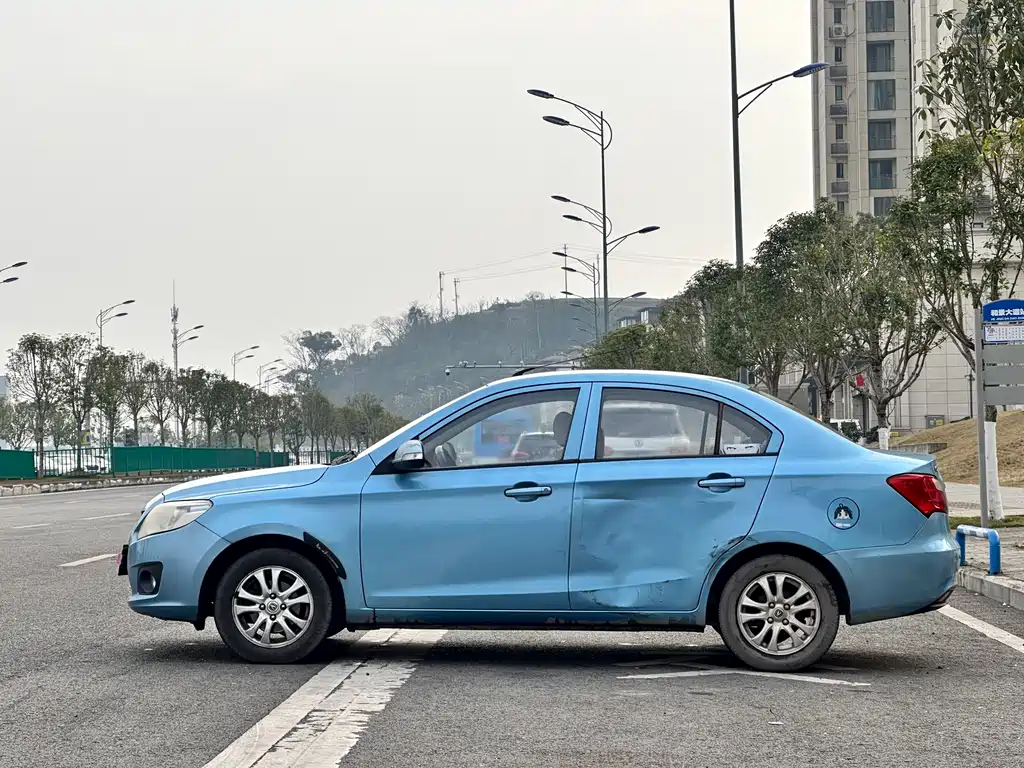 Changan V3 2014 — фото 4