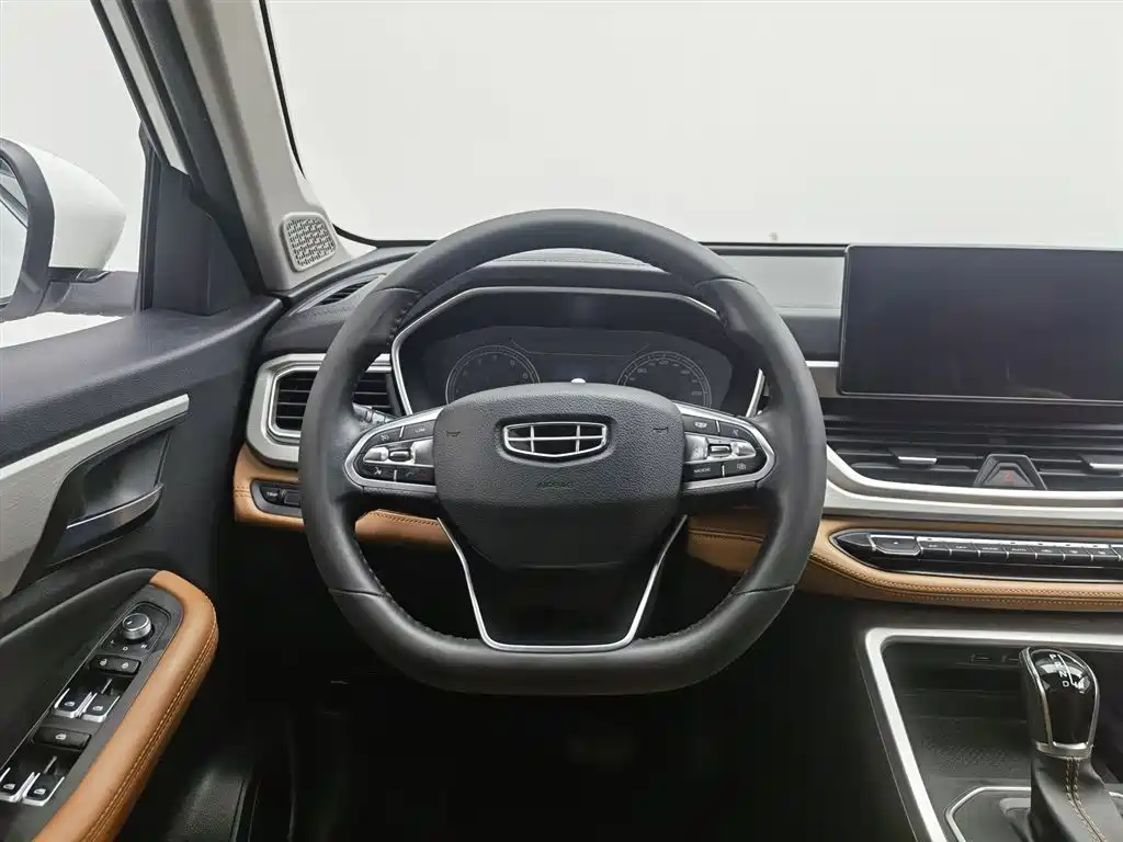 Geely Vision X6 2019 — фото 11