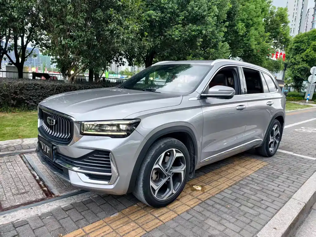 Geely Xingyue L 2022 — фото 1