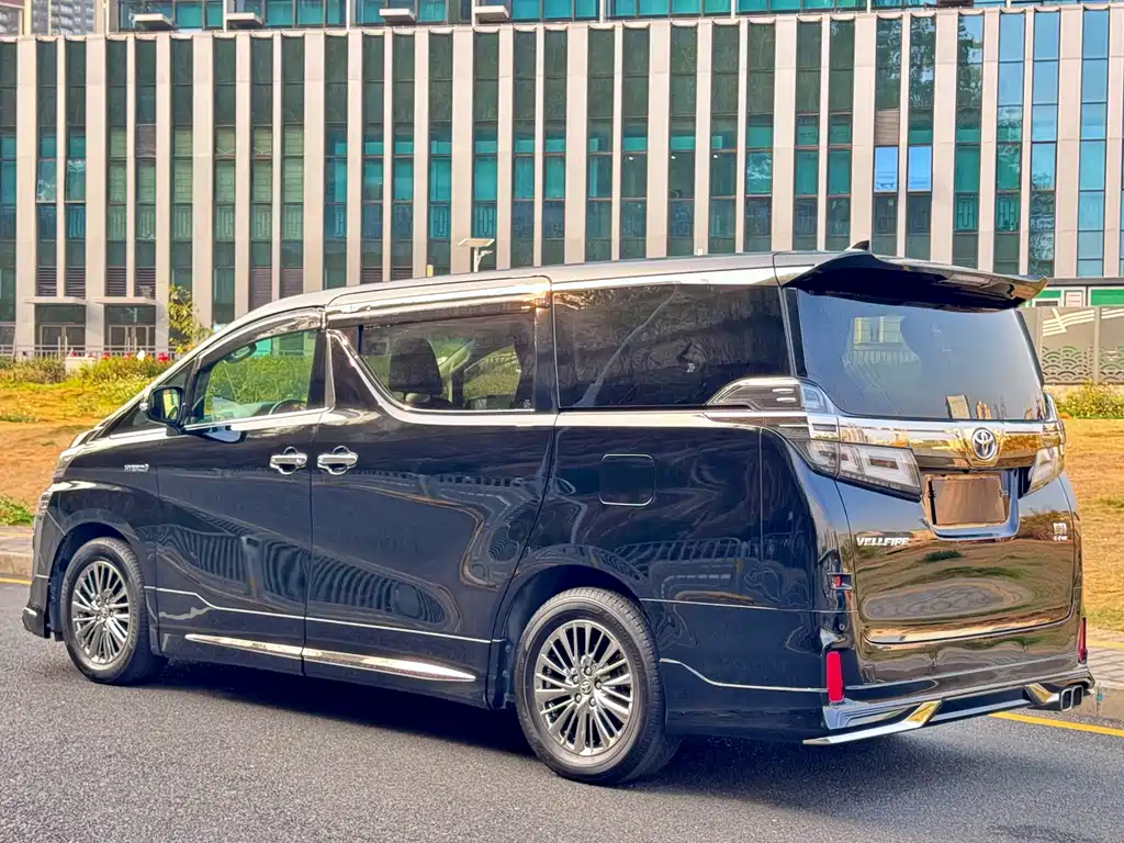 Toyota Vellfire 2020 — фото 17