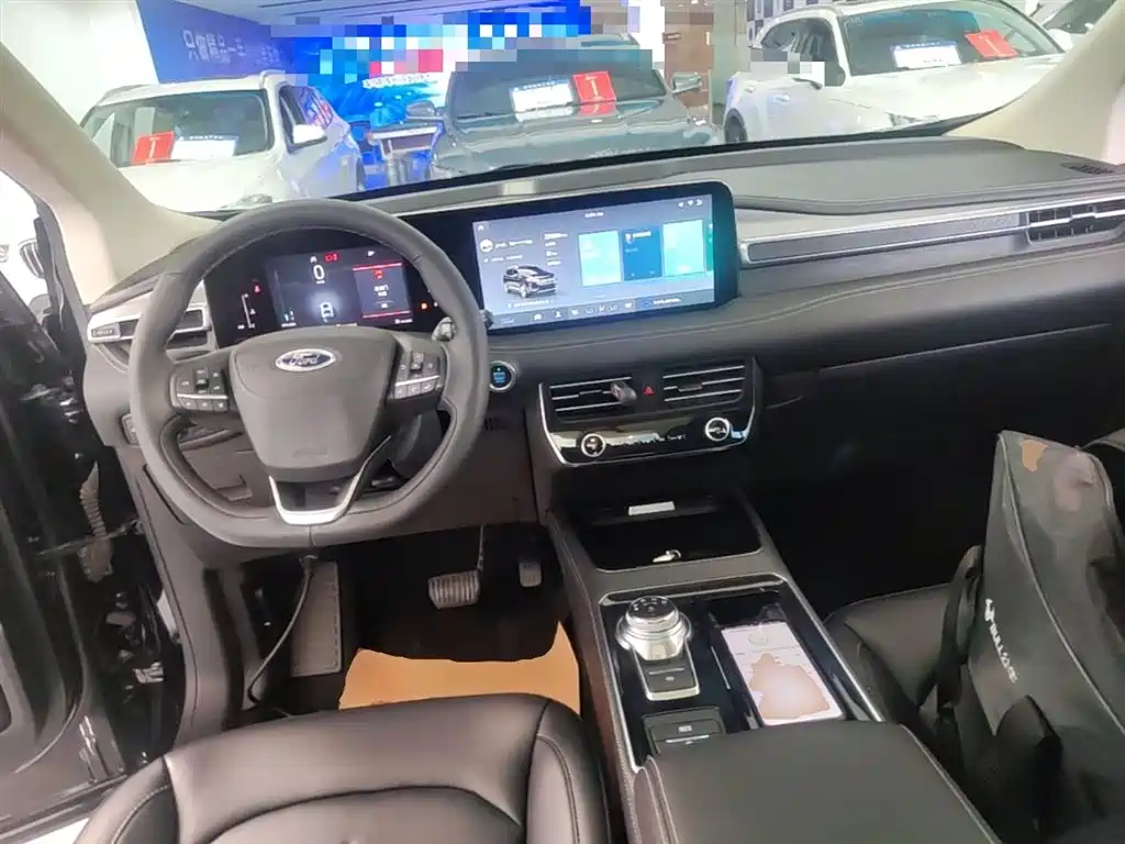 Ford Edge 2022 — фото 10