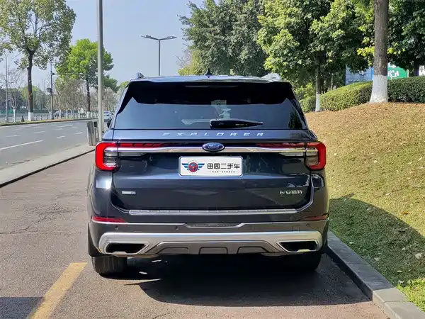 Ford Explorer 2023