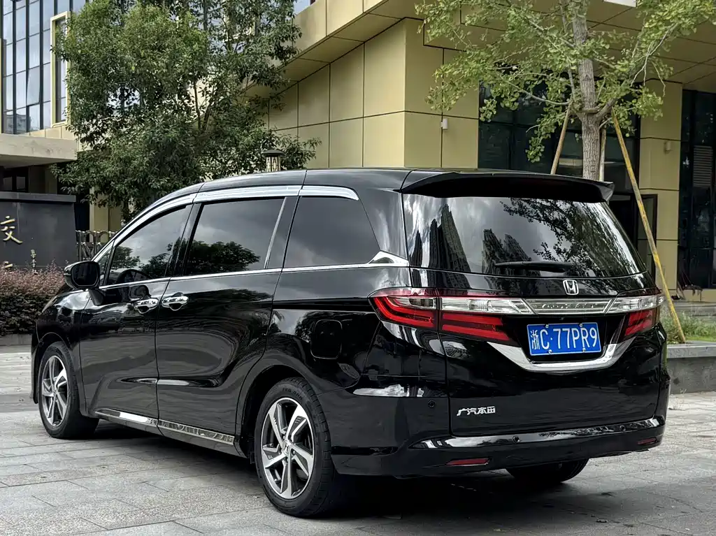 Honda Odyssey 2016 — фото 3