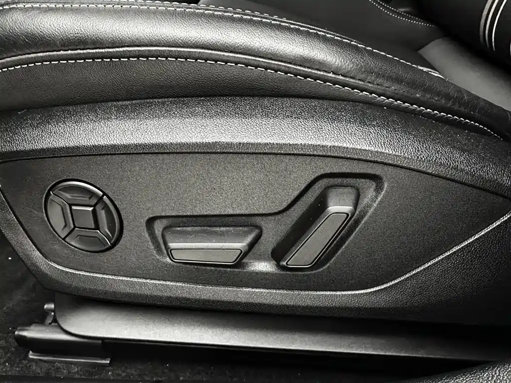 Audi A3 2023 — фото 18