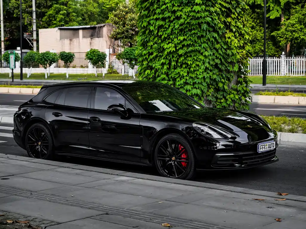 Porsche Panamera 2019 — фото 25