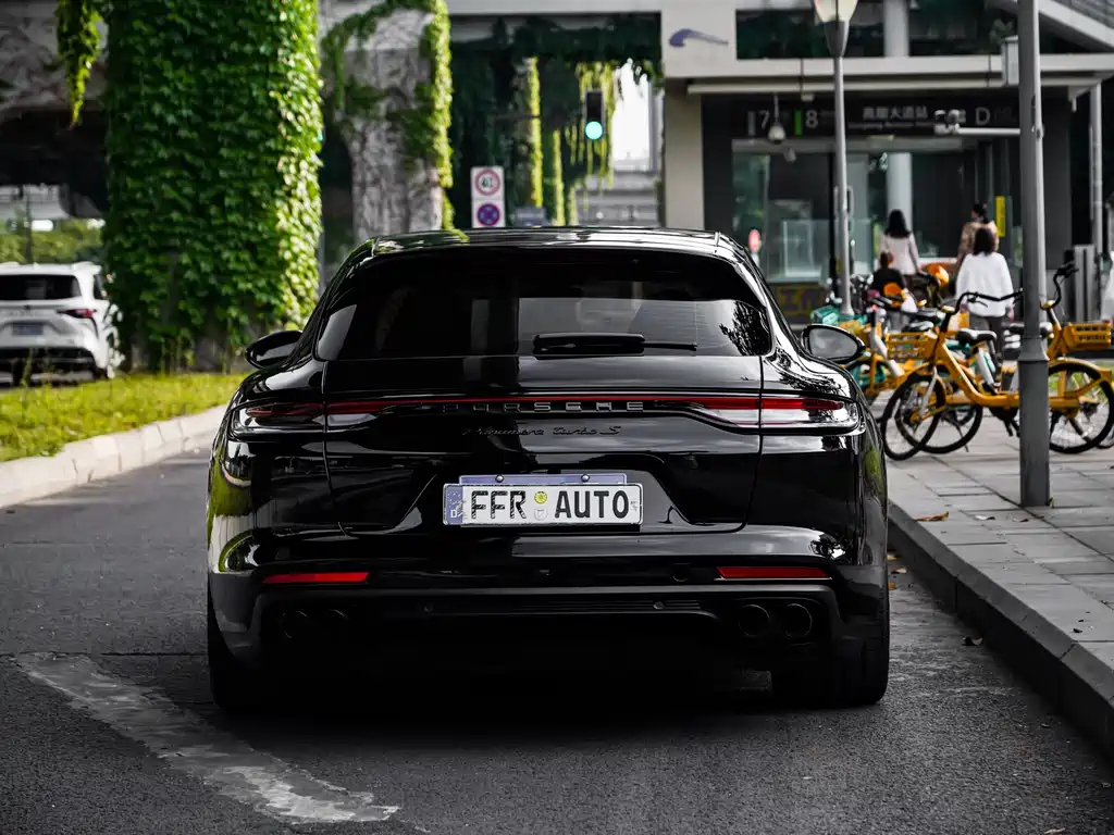 Porsche Panamera 2019 — фото 28