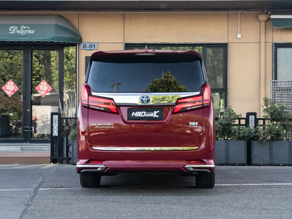 Toyota Alphard 2021 — фото 8
