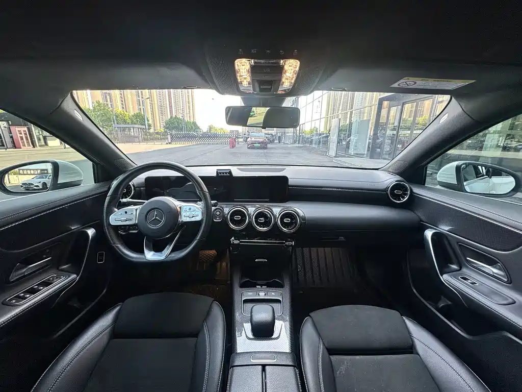 Mercedes-Benz A-Class 2019 — фото 11