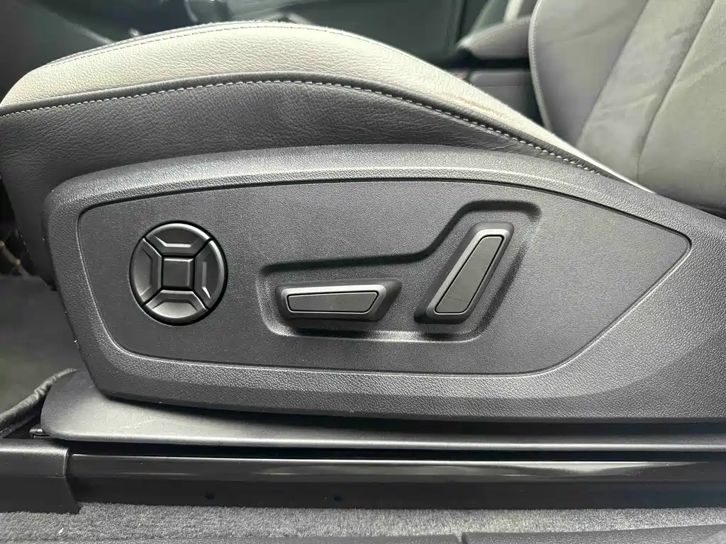 Audi Q3 2022 — фото 10
