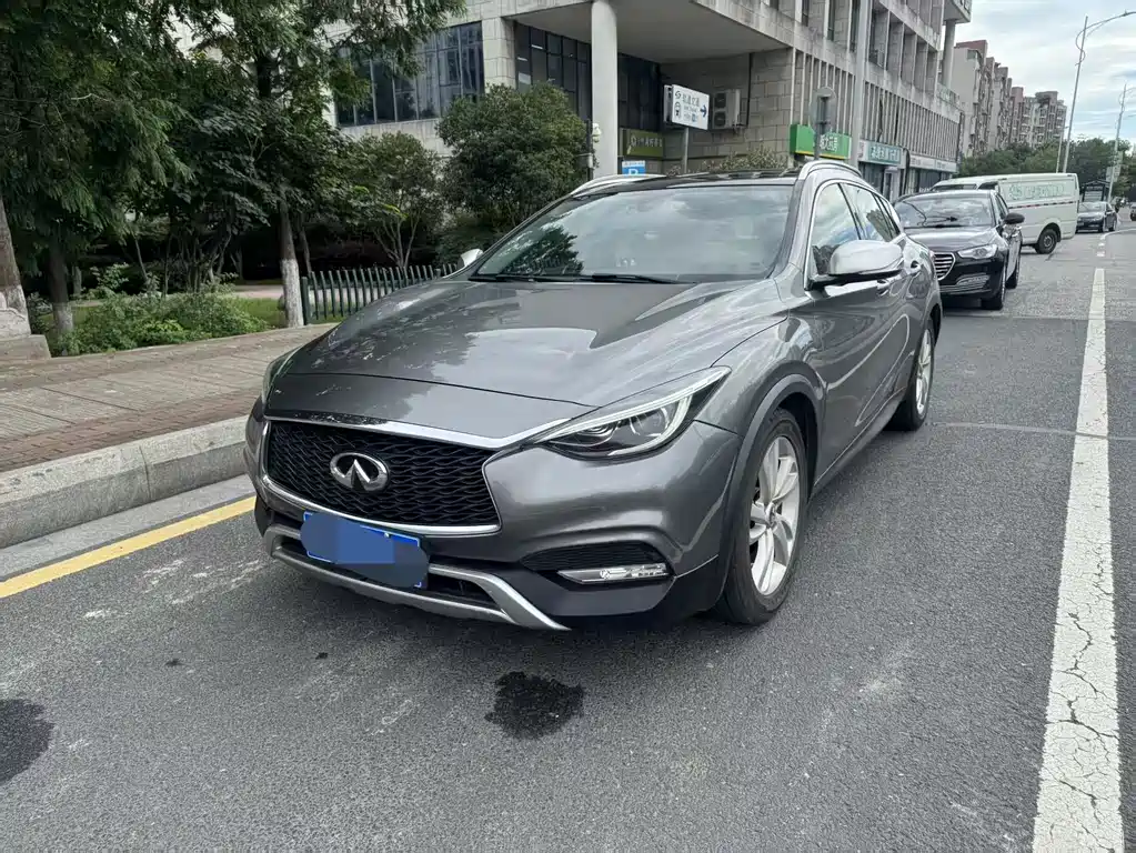 Infiniti QX30 2017