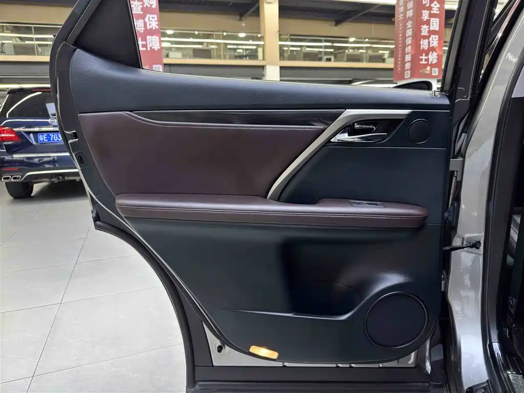 Lexus RX 2021 — фото 13