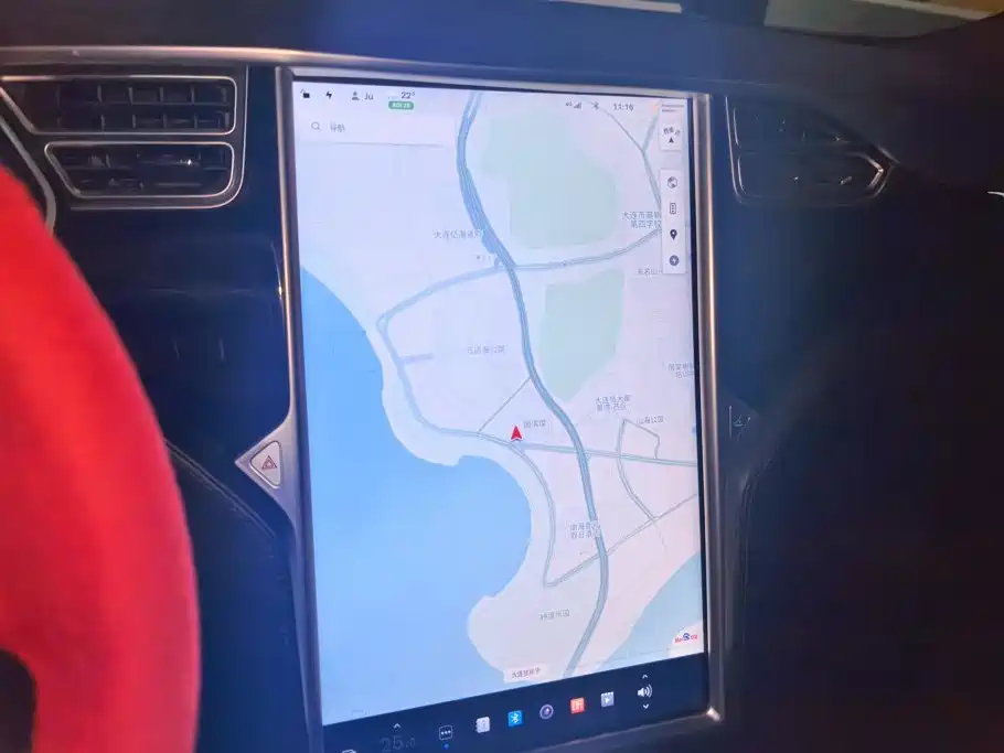 Tesla Model S 2016 — фото 13