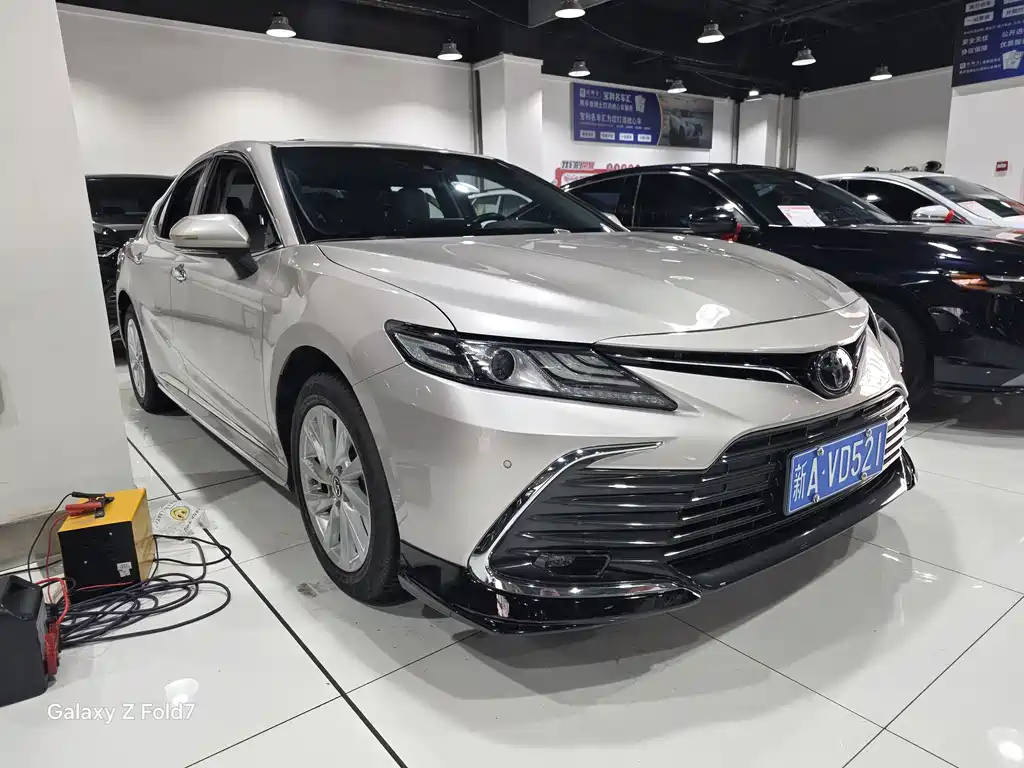 Toyota Camry 2021 — фото 3