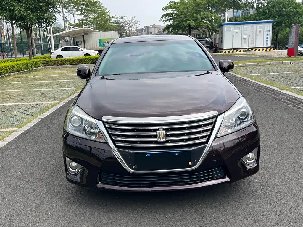 Toyota Crown 2013 — фото 2