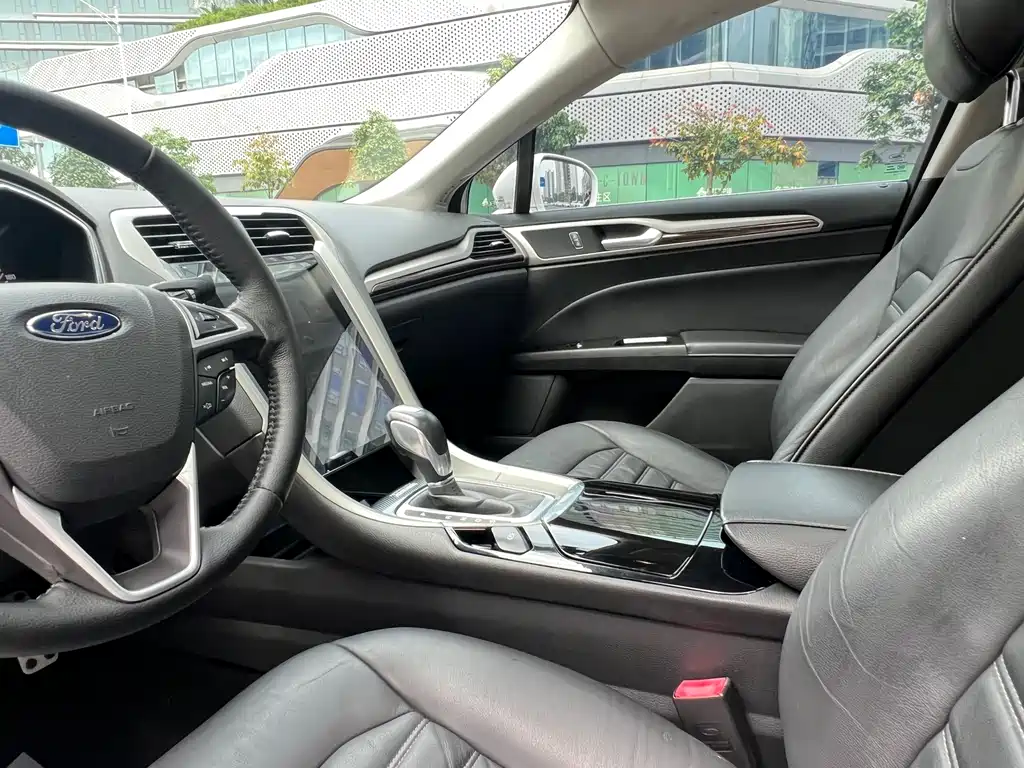 Ford Mondeo 2014 — фото 16