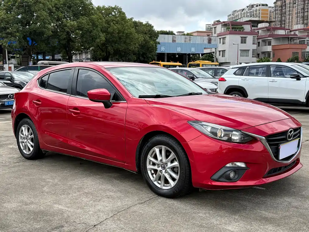 Mazda 3 Axela 2016
