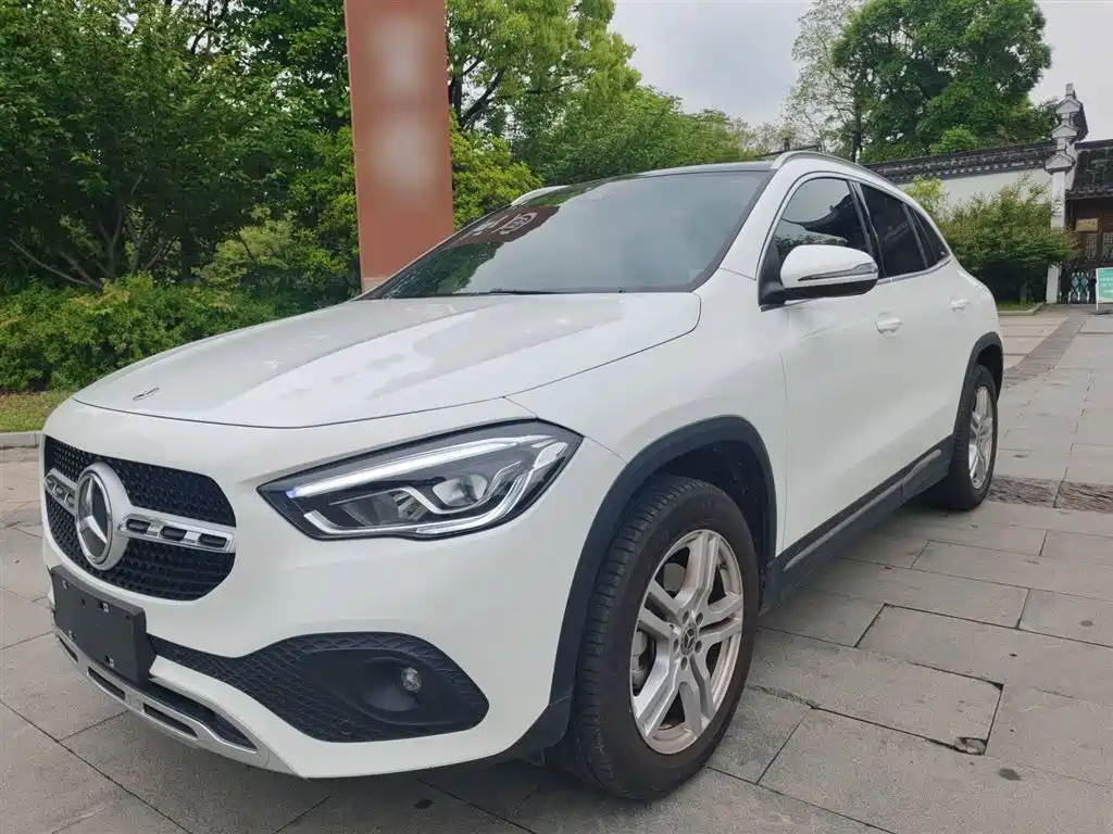 Mercedes-Benz GLA 2023