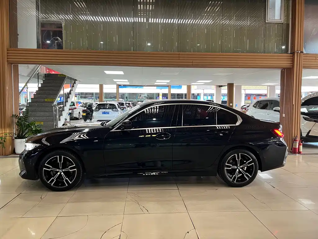BMW 3 Series 2024