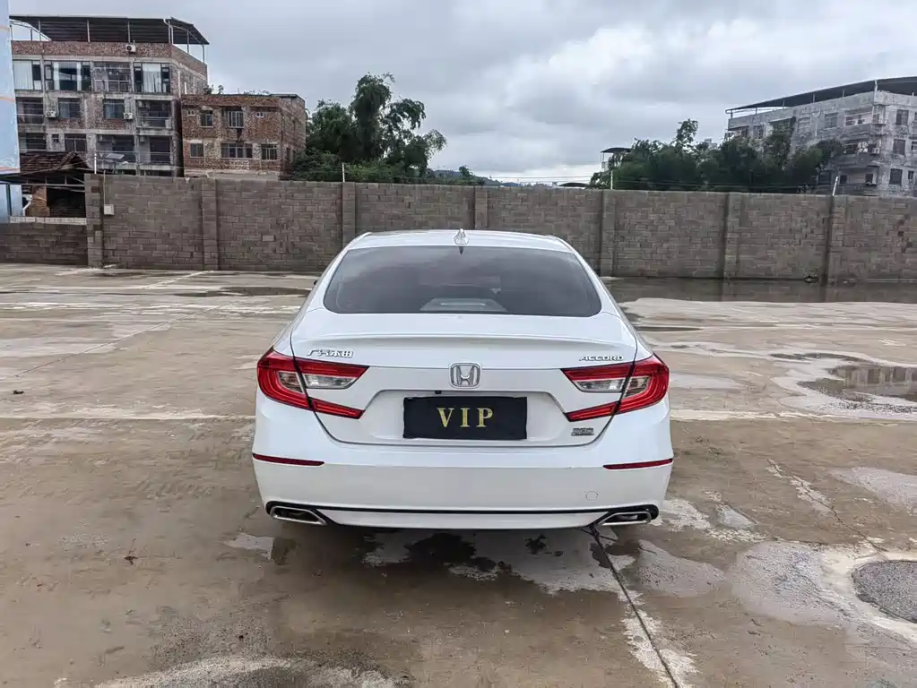 Honda Accord 2019 — фото 11