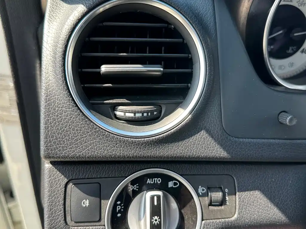 Mercedes-Benz C-Class 2013 — фото 18