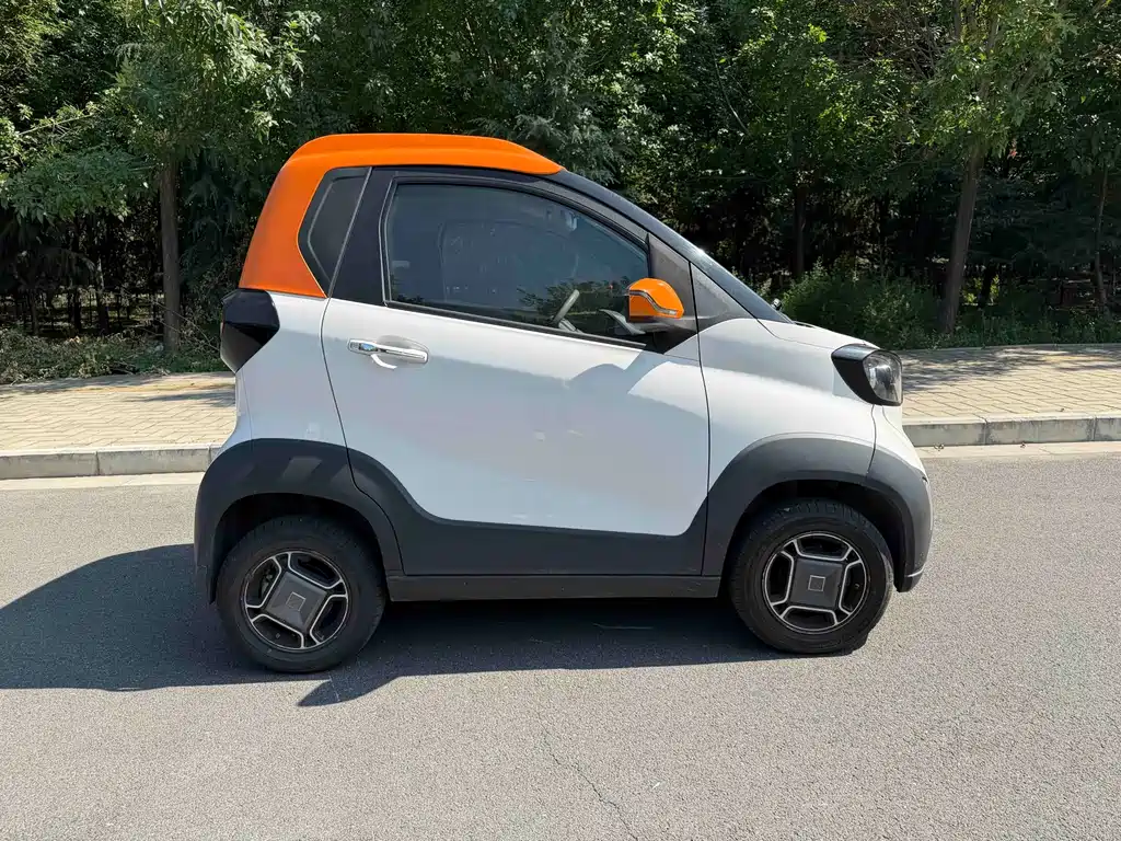 Baojun E100 2019