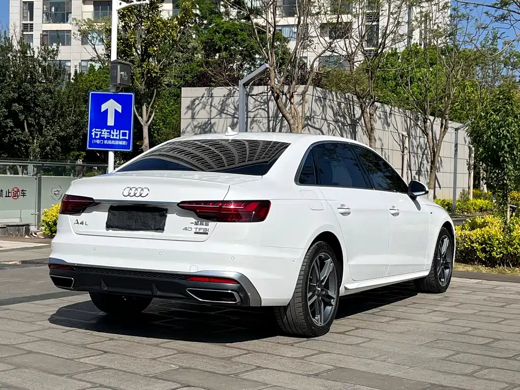 Audi A4L 2020 — фото 7