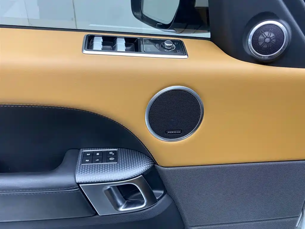 Land Rover Sport 2020 — фото 26