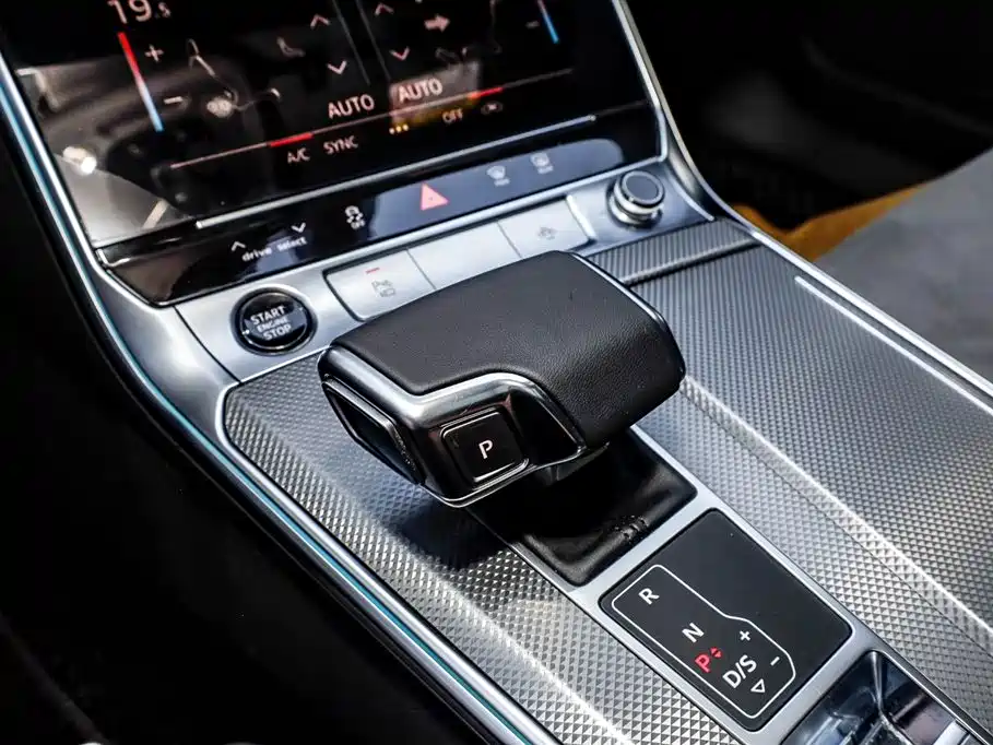 Audi A6L 2023 — фото 19