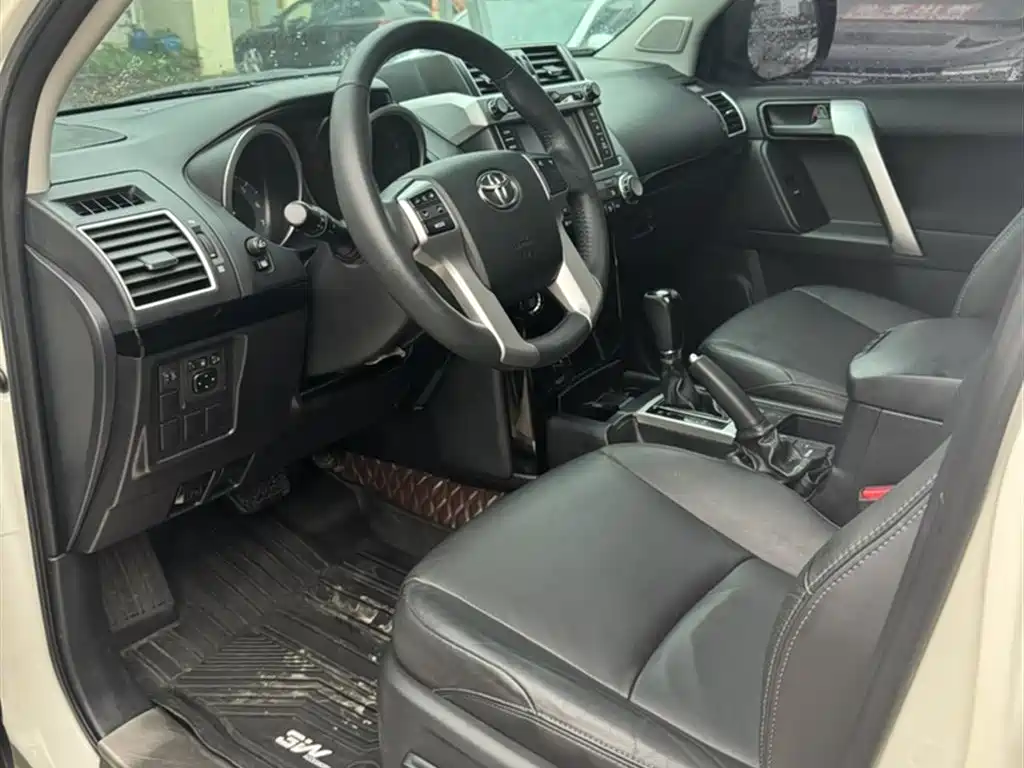 Toyota Prado 2017 — фото 14